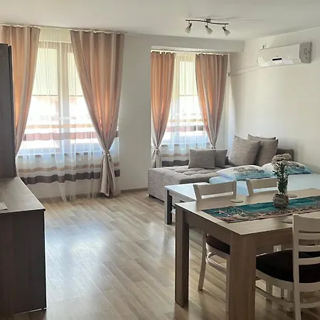 Zornica In 게스트하우스 3*